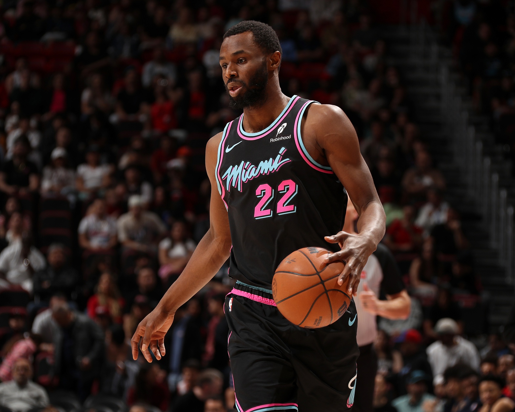 维金斯：赛季漫长 局势瞬息万变 我们必须坚持下去 不能自暴自弃