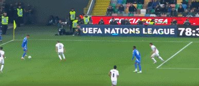 1728950968803024082.gif 意以第4个.gif