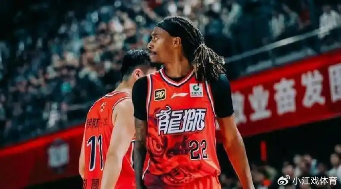 被弃用,麦考尔离队?谁注意杜锋选择,前后投入超200万美元|广东男篮|萨姆纳|大外援|签约|广州男篮_新浪体育_新浪新闻